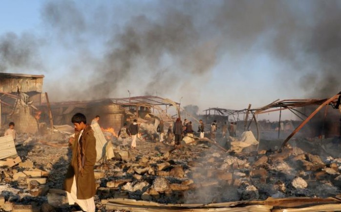 آثار غارات نفذها طيران التحالف العربي في صعدة أمس السبت (رويترز)
